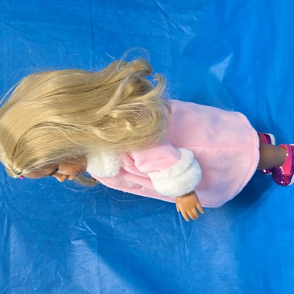 Lotus Blonde/blue Eyed 18 In Doll - Picture 5 of 7
